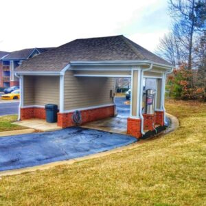 A small car maintenance station that is on-site at the Riverwalk Apartments.